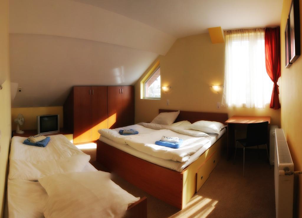 Hotel Pamira Sibiu Habitación foto
