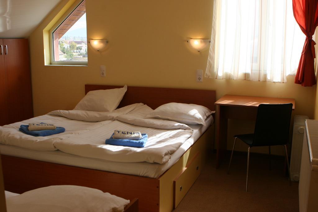 Hotel Pamira Sibiu Habitación foto