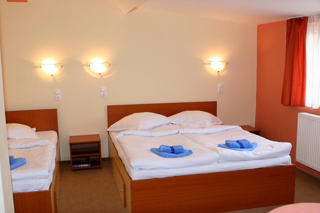 Hotel Pamira Sibiu Habitación foto
