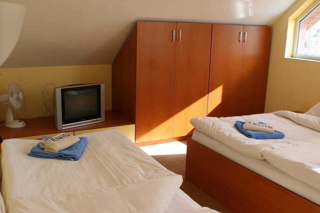 Hotel Pamira Sibiu Habitación foto